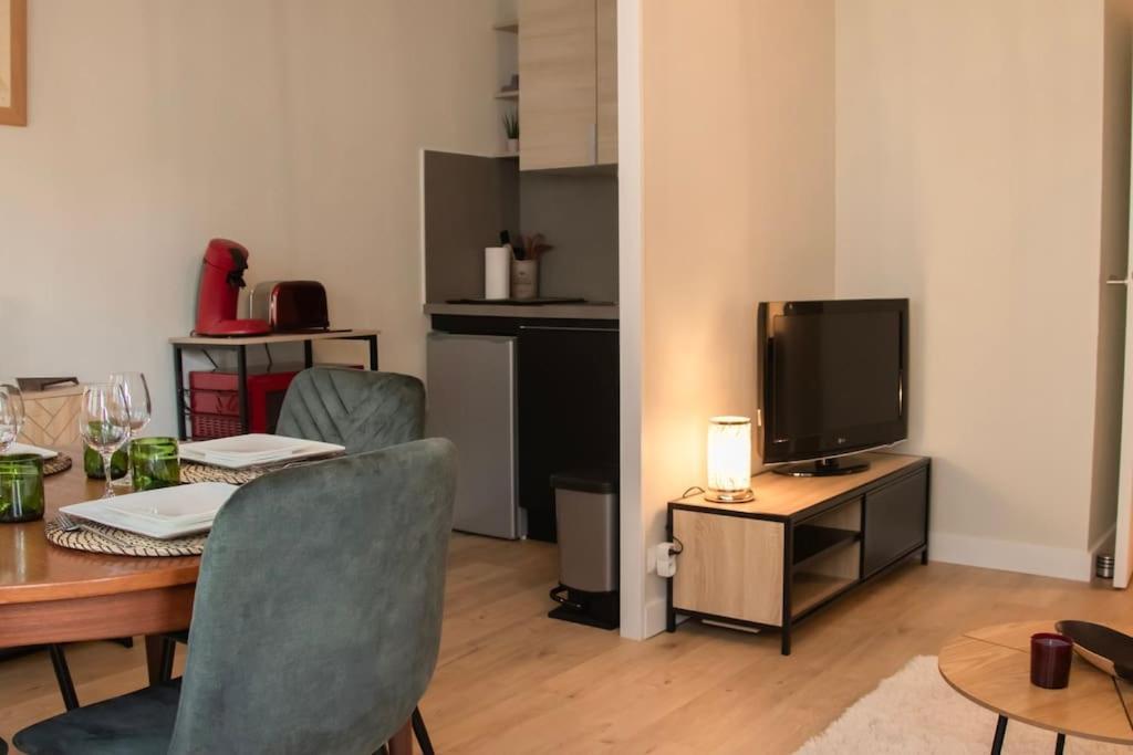 Logement Centre Ville De Reims - Commerces - Wifi ภายนอก รูปภาพ