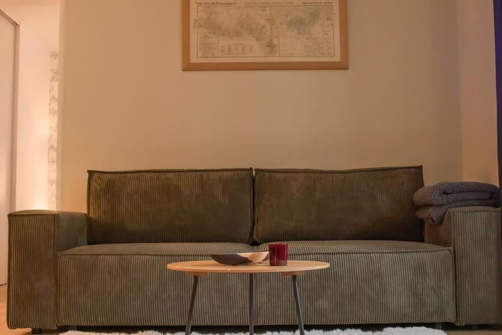 Logement Centre Ville De Reims - Commerces - Wifi ภายนอก รูปภาพ